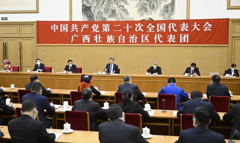 10月17日，習(xí)近平同志參加黨的二十大廣西代表團(tuán)討論。新華社記者 謝環(huán)馳 攝