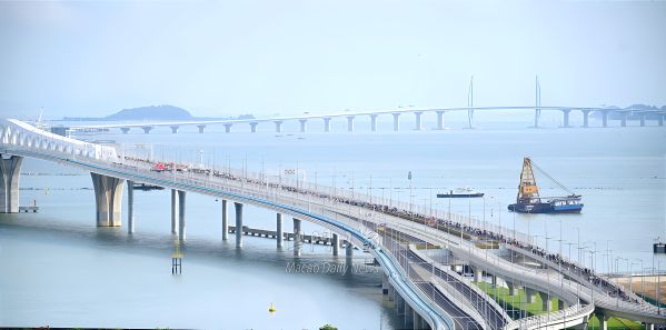 澳門(mén)大橋正式通車(chē)3